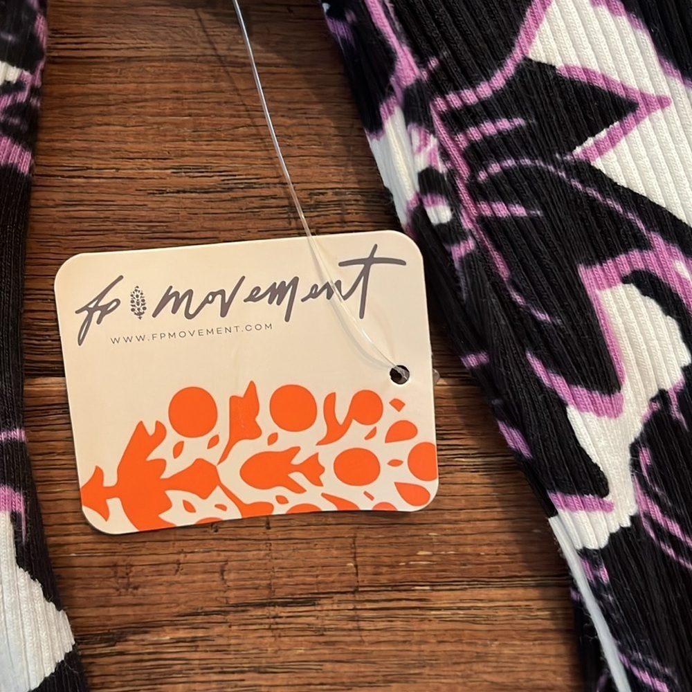FP Movement by Free People Rally Printed Layer in Garden Floral Lilac Size M - Picture 3 of 10
